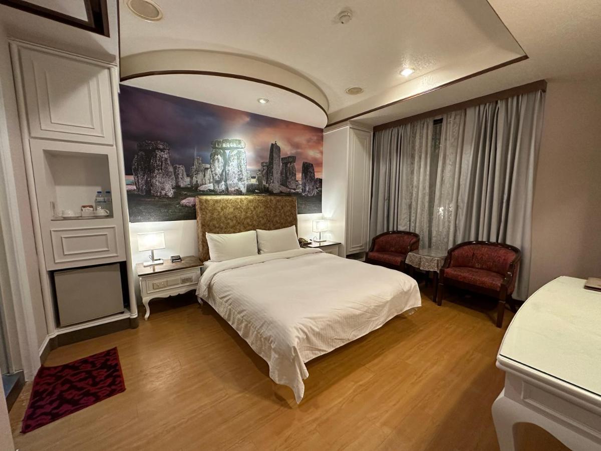 Wenpin Hotel - Pier 2 Καοσιούνγκ Εξωτερικό φωτογραφία
