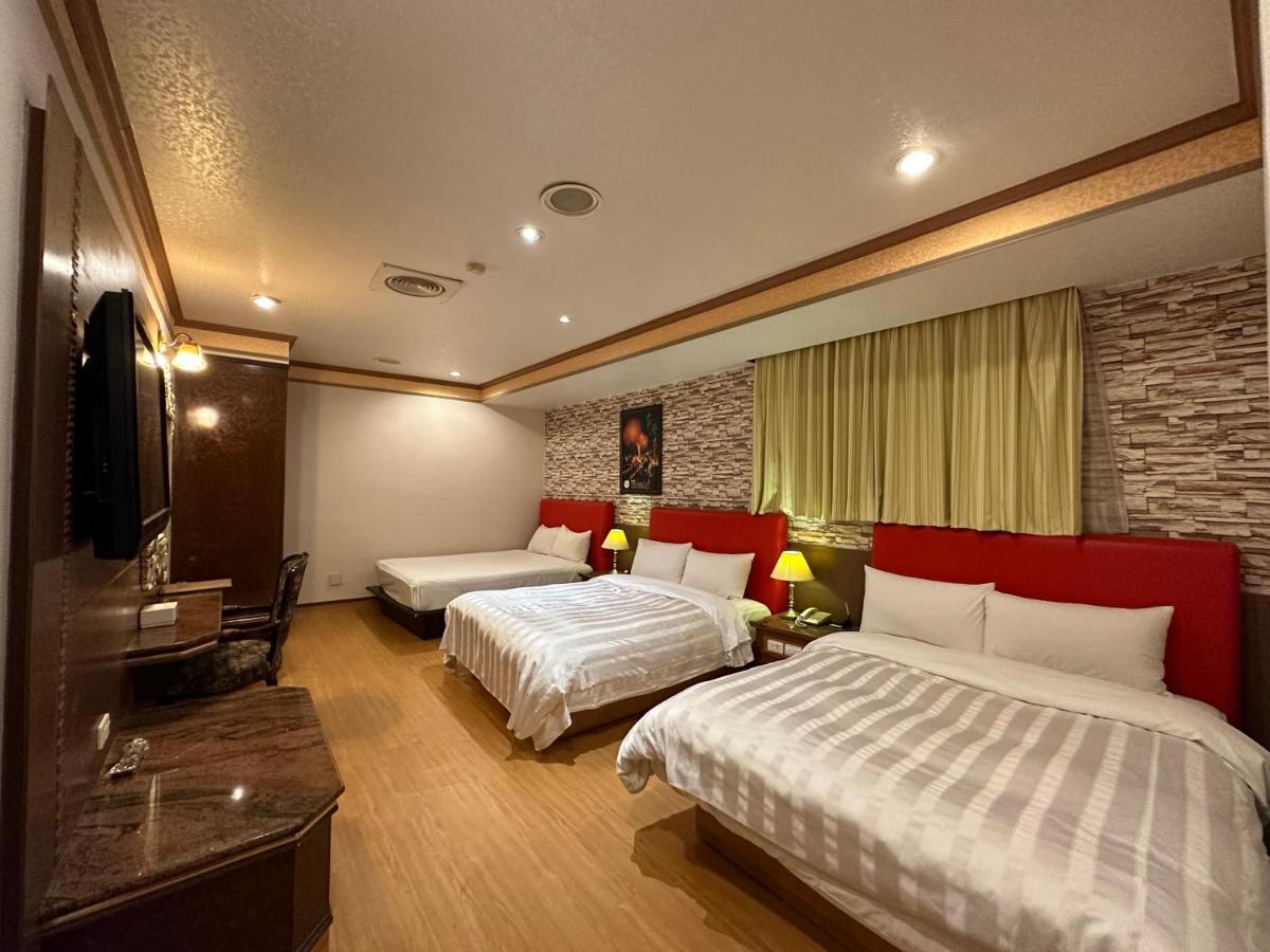 Wenpin Hotel - Pier 2 Καοσιούνγκ Εξωτερικό φωτογραφία
