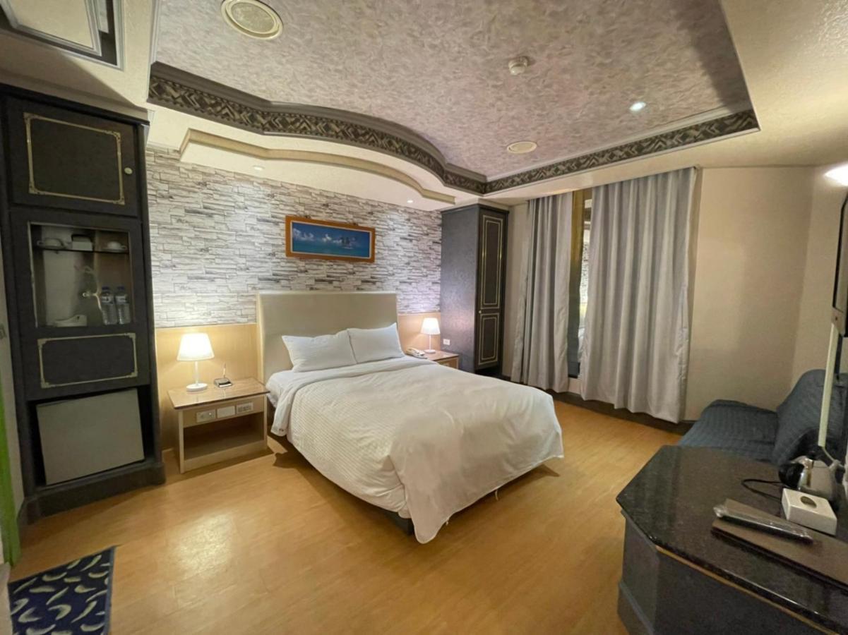 Wenpin Hotel - Pier 2 Καοσιούνγκ Εξωτερικό φωτογραφία