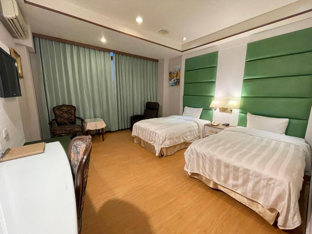 Wenpin Hotel - Pier 2 Καοσιούνγκ Εξωτερικό φωτογραφία