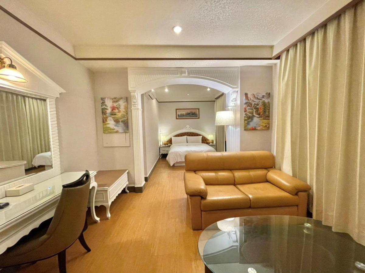 Wenpin Hotel - Pier 2 Καοσιούνγκ Εξωτερικό φωτογραφία
