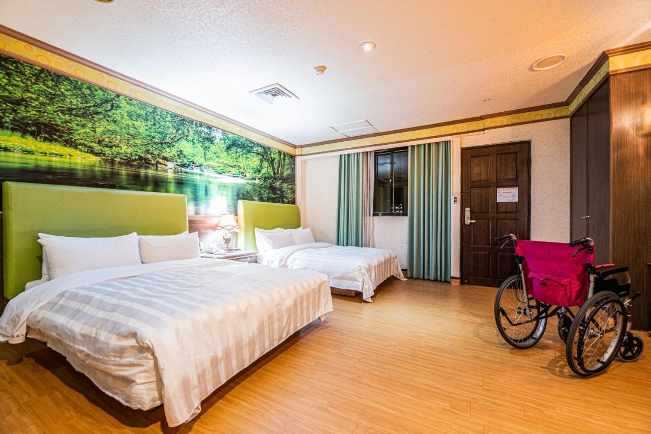 Wenpin Hotel - Pier 2 Καοσιούνγκ Εξωτερικό φωτογραφία