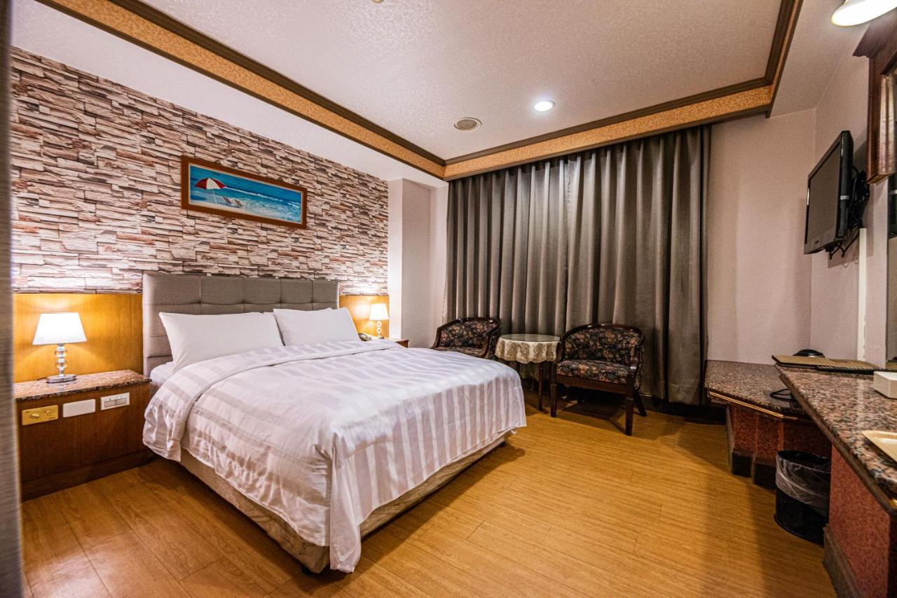 Wenpin Hotel - Pier 2 Καοσιούνγκ Εξωτερικό φωτογραφία