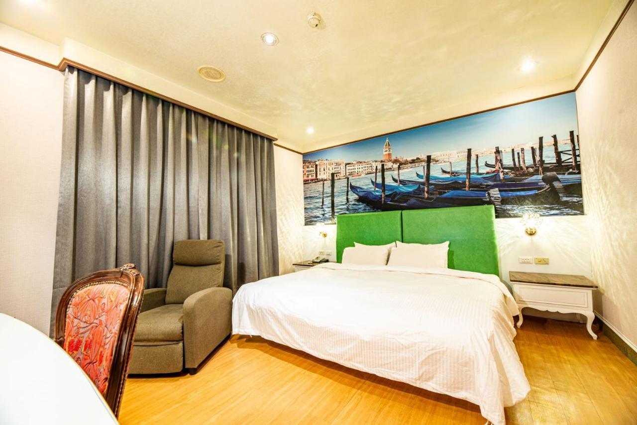 Wenpin Hotel - Pier 2 Καοσιούνγκ Εξωτερικό φωτογραφία