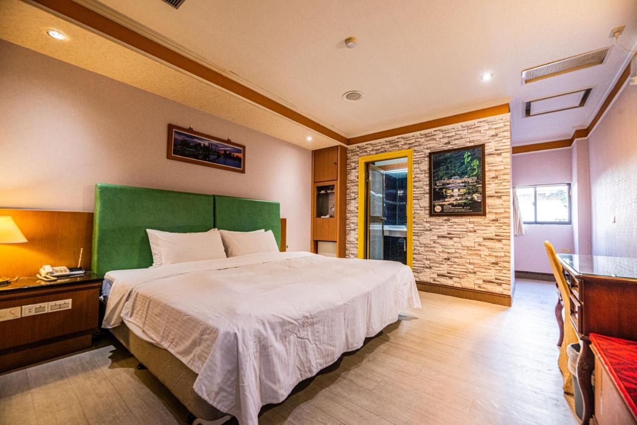Wenpin Hotel - Pier 2 Καοσιούνγκ Εξωτερικό φωτογραφία