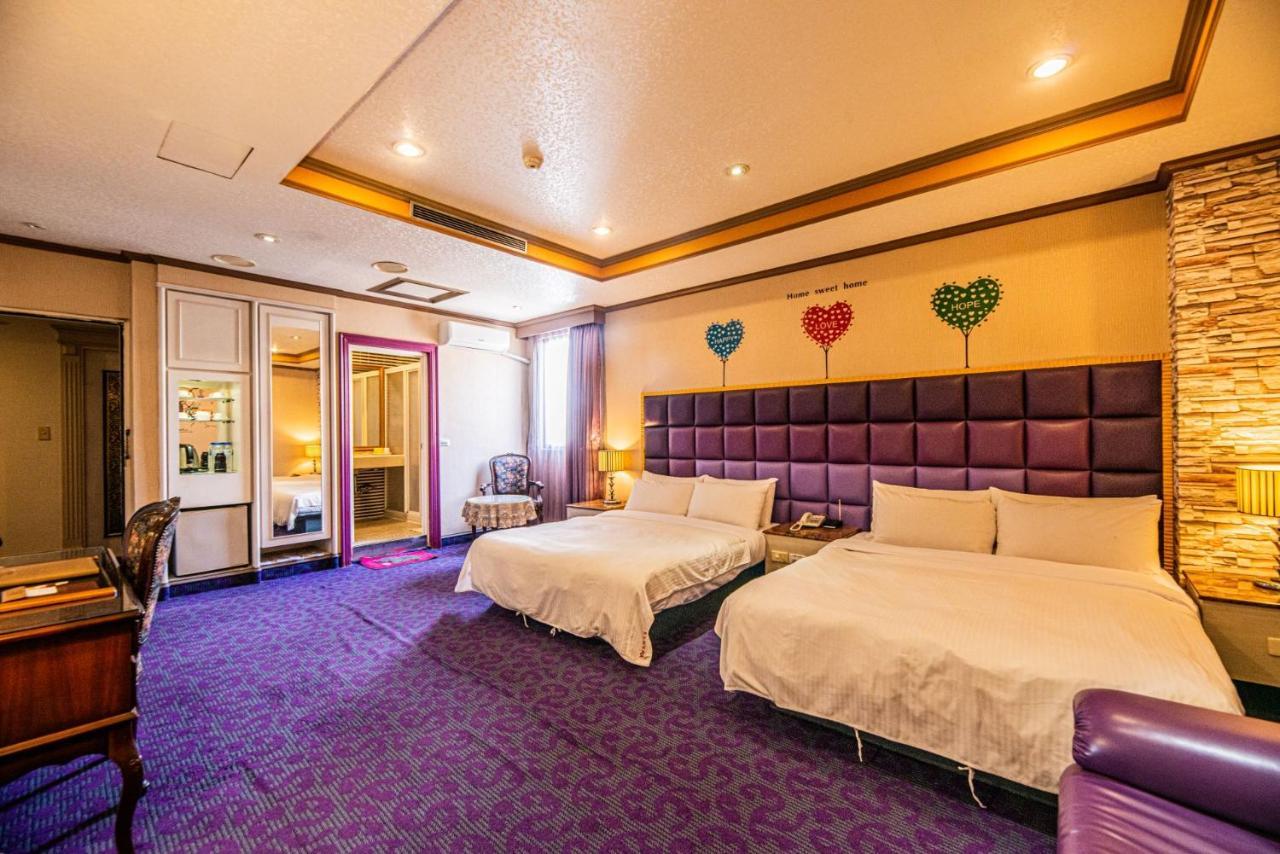 Wenpin Hotel - Pier 2 Καοσιούνγκ Εξωτερικό φωτογραφία