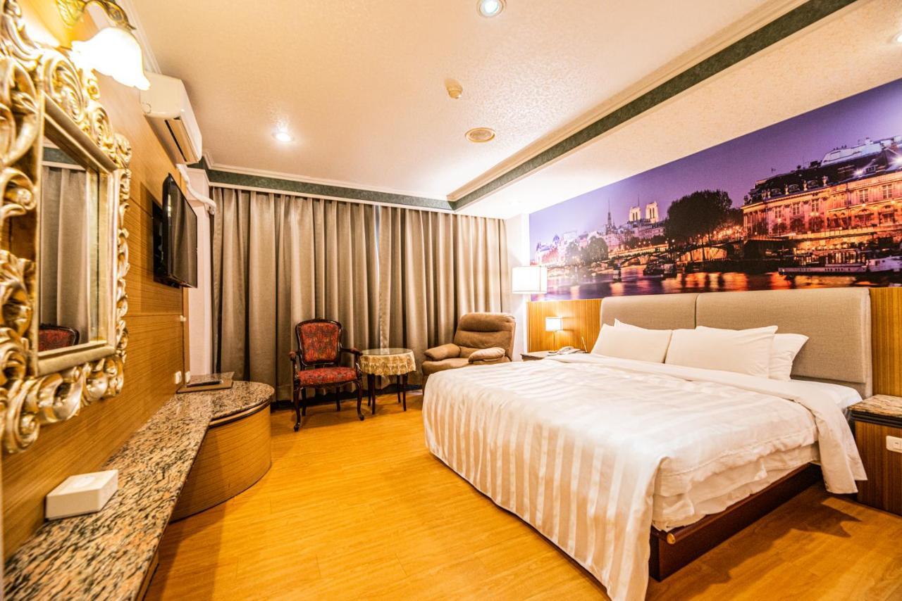 Wenpin Hotel - Pier 2 Καοσιούνγκ Εξωτερικό φωτογραφία