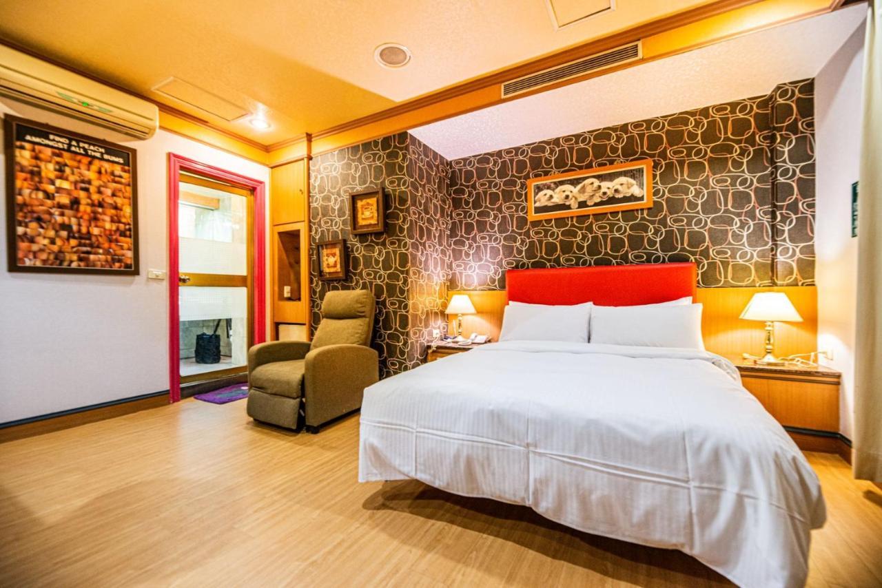 Wenpin Hotel - Pier 2 Καοσιούνγκ Εξωτερικό φωτογραφία