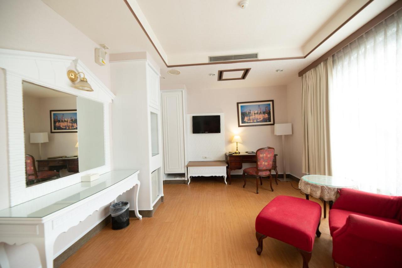 Wenpin Hotel - Pier 2 Καοσιούνγκ Εξωτερικό φωτογραφία