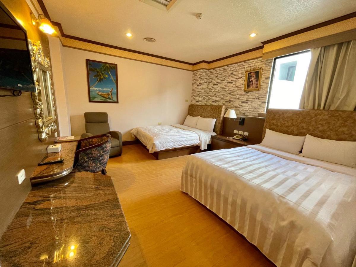 Wenpin Hotel - Pier 2 Καοσιούνγκ Εξωτερικό φωτογραφία